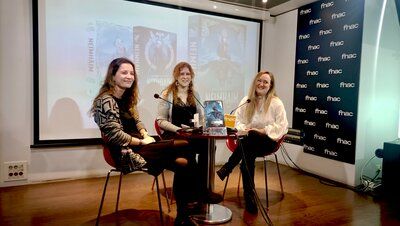 Vero Navarro, yo misma y Aranzazu Serrano, en la Fnac de Valencia