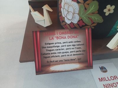 Cartel "Luces y sombras de la 'Buena Mujer'"